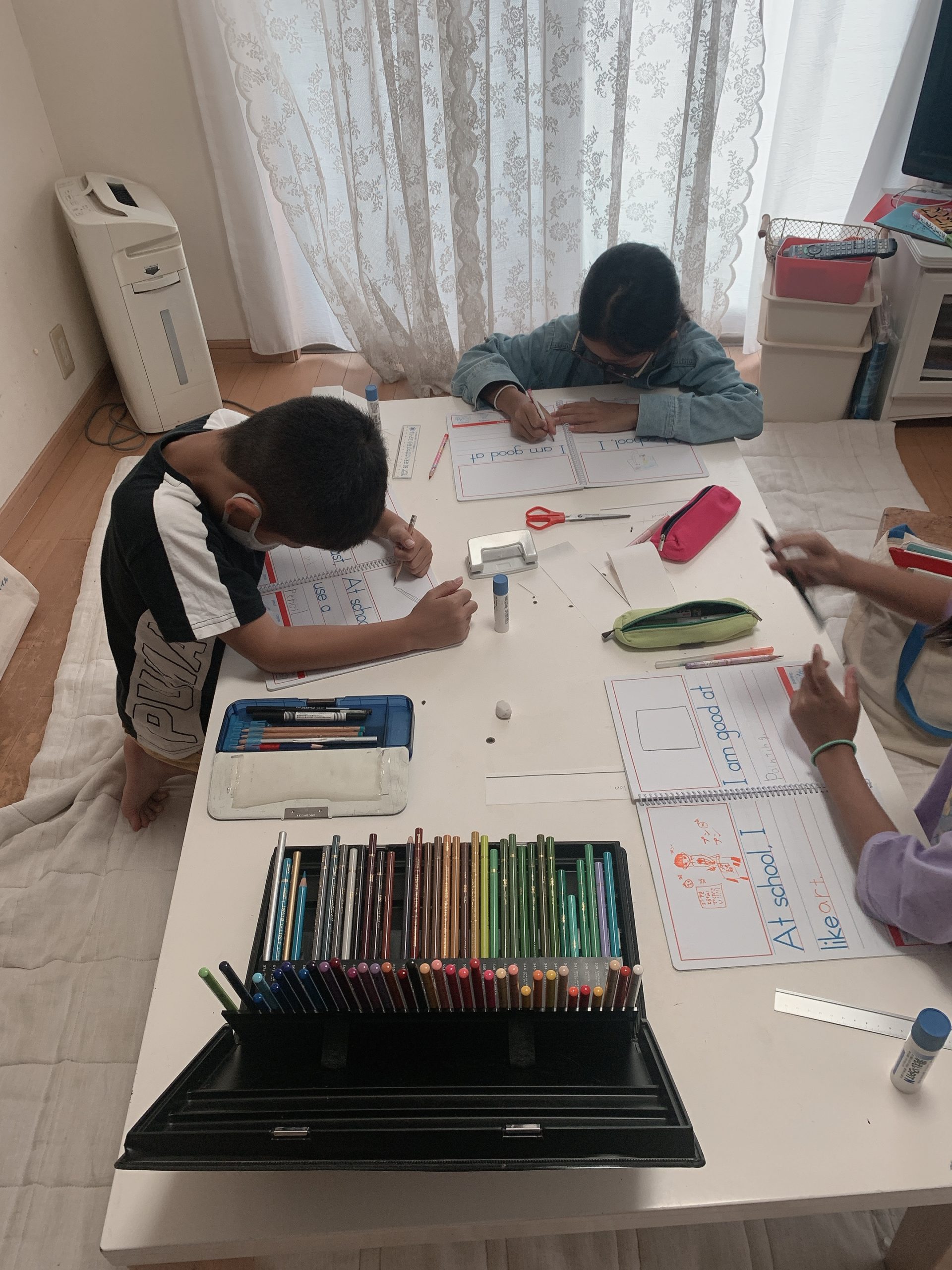 子供英語教室・英検対策 Hello Kids English Club 小学生クラスの様子