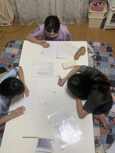 子供英語教室・英検対策 Hello Kids English Club 小学生クラスの様子